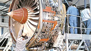 Rolls-Royce va plăti 671 milioane de lire pentru a scăpa de acuzaţii de corupţie în SUA şi Marea Britanie
