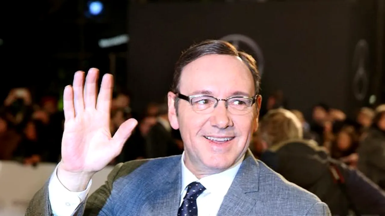 Kevin Spacey, omagiat de diverse personalităţi, la retragerea din funcţia de director de teatru