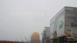 Polei şi circulaţie rutieră în condiţii de ceaţă. Vezi care sunt drumurile afectate