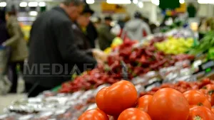 Ministrul Agriculturii: Intensificăm controalele după depistarea roşiilor cu pesticide peste limită