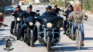 Val de reacţii, după plimbarea Vioricăi Dăncilă cu bicicleta pe centura Bacău. Internauţii au „încins” reţelele de socializare - GALERIE FOTO