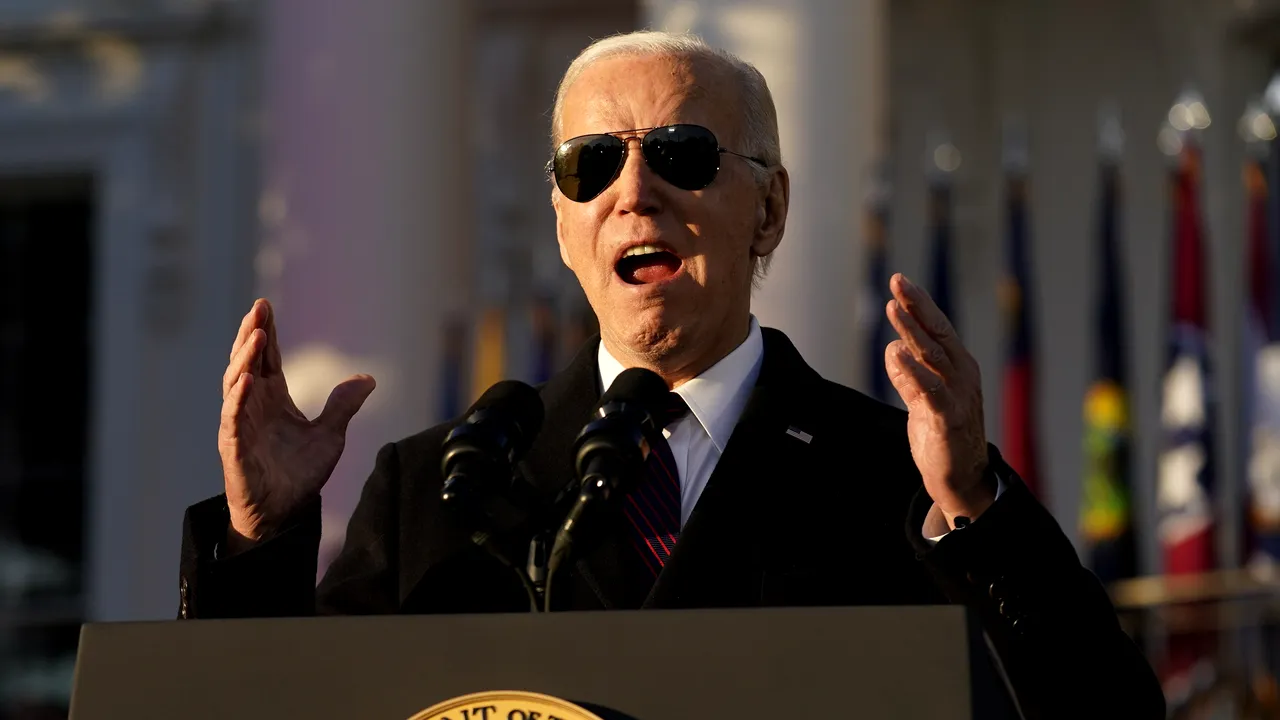Biden salută scăderea inflaţiei, subliniind că trebuie continuate acţiunile de stabilizare
