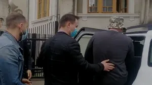 Un alt preot a fost adus la audieri în dosarul fostului episcop de Huşi. Avocat: „Are calitatea de suspect”| VIDEO 