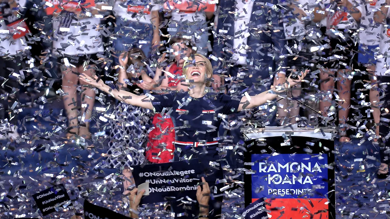 Prima femeie intrată în cursa pentru Cotroceni | Ramona Ioana Bruynseels şi-a lansat candidatura la prezidenţiale: România nouă s-a trezit! | FOTO, VIDEO