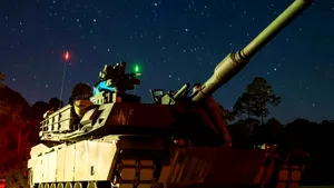 Cum se transformă armata americană: vehicule de luptă cu control vocal, roboți, drone și tehnicieni în robotică