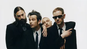 Trupa The 1975 a anulat concertele din Indonezia şi Taiwan după controversa LGBT din Malaezia