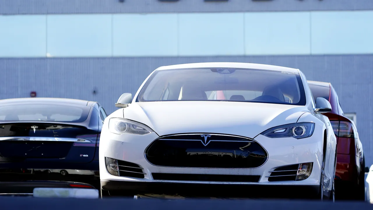Câte maşini a vândut cu adevărat Tesla în acest an. Cifrele oficiale