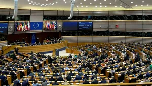 Vot istoric în Parlamentul European. A fost aprobat regulamentul care interzice maşinile pe benzină şi diesel din 2035