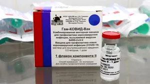 Concurenţă între vaccinuri. După anunţul Pfizer şi BioNTech, Rusia susţine că Sputnik V are o eficienţă mai mare