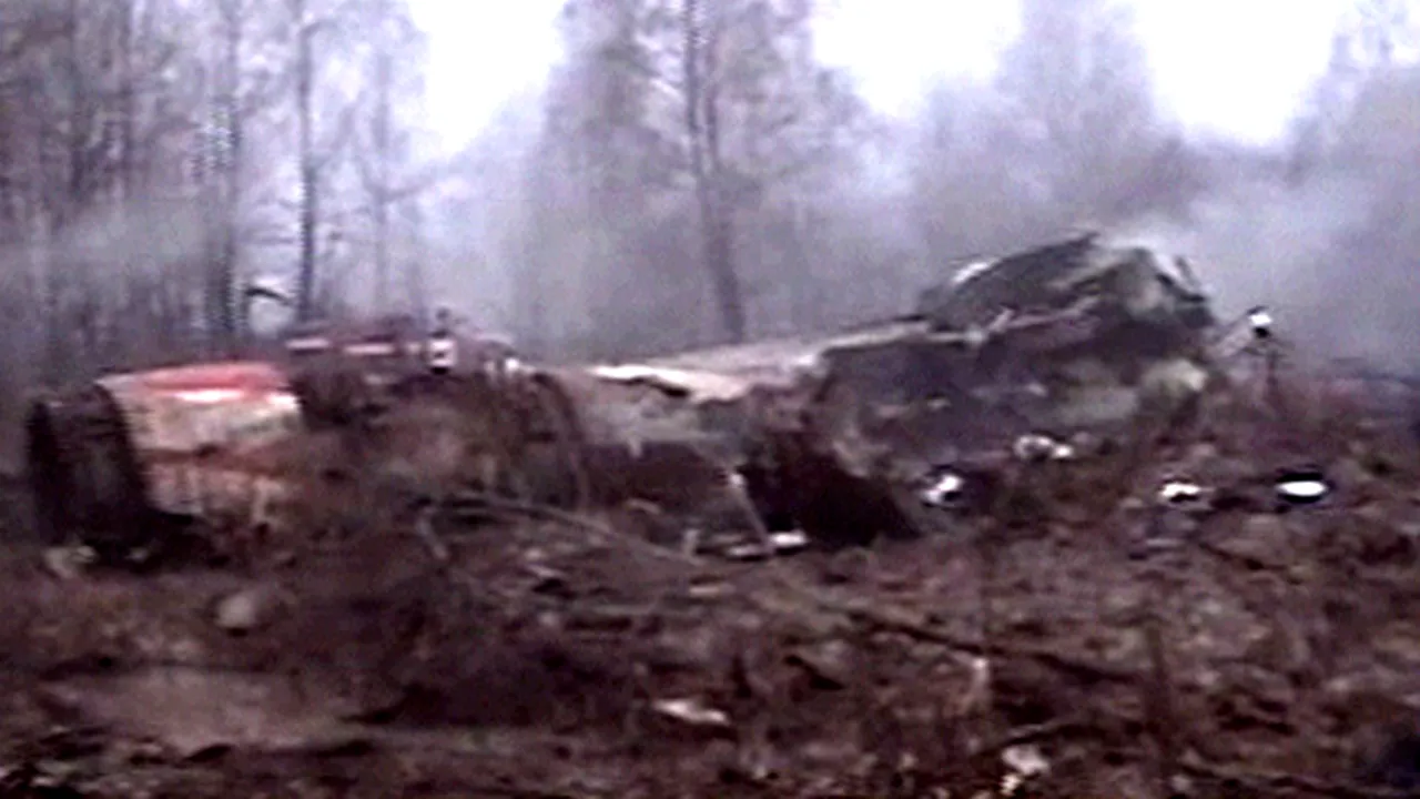 Un fragment din avionul prezidenţial polonez, prăbuşit la Smolensk, va fi inclus într-o icoană