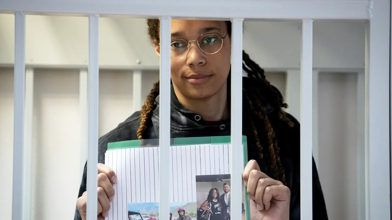 Baschetbalista americană Brittney Griner, transferată într-o colonie penală din Rusia

