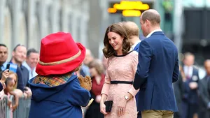 Însărcinată cu cel de-al treilea copil, Kate Middleton a dansat cu ursuleţul din Paddington | GALERIE FOTO, VIDEO 