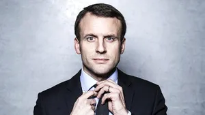 Doi miniştri francezi au demisionat. Emmanuel Macron, ministrul Economiei, ar fi părăsit funcţia pentru a-şi pregăti candidatura la prezidenţiale