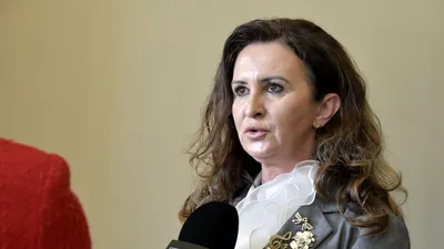 POLITIC Porsche Panamera și Harley-Davidson în garaj. Natalia Intotero, singura femeie, deocamdată, din Guvernul Niculescu