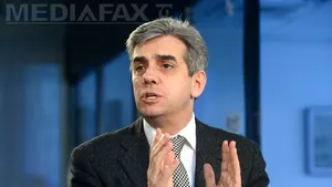 Nicolăescu: Spitalele să găsească resurse pentru a acoperi finanţarea fără a tăia din salarii