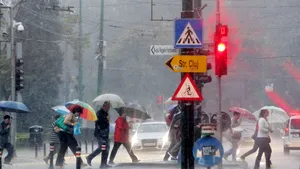 VREMEA de Florii şi de Paşte. Vreme extrem de instabilă, cu ploi, dar şi temperaturi de 25 de grade