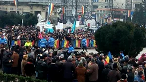ZIUA UNIRII - Aproape 7.000 de persoane au participat la manifestările organizate la Iaşi. Iohannis s-a prins în Hora Unirii - FOTO
