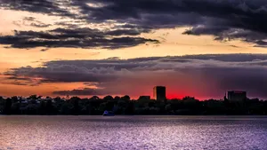 Prognoza meteo pentru perioada 18 - 31 mai. Vremea va fi caldă, însă urmează ploi 