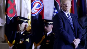 Donald Trump analizează posibilitatea fragmentării băncilor mari din Statele Unite - Bloomberg