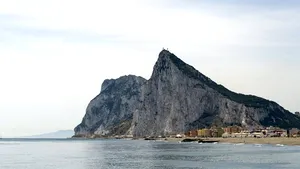 UE a decis trimiterea unei misiuni de observatori la frontiera dintre Spania şi Gibraltar