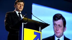 Antonescu: Prestaţia lui Geoană, mai jalnică decât cea a lui Boc şi Băsescu