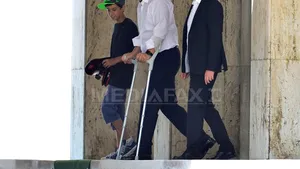 Spitalul Militar: Ponta nu are voie să se sprijine pe piciorul operat şi trebuie să facă zilnic gimnastică - VIDEO