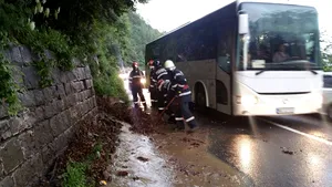 Traficul este îngreunat pe DN1, în zona Posada, din cauza aluviunilor - GALERIE FOTO, VIDEO