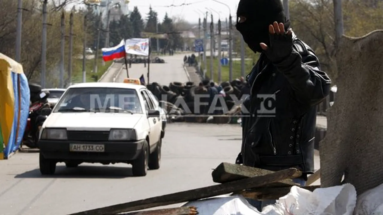 SITUAŢIA DIN UCRAINA: Calm în Slaviansk. Separatiştii au decretat interdicţii de circulaţie după un schimb de focuri soldat cu morţi