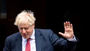 Tatăl lui Boris Johnson vrea să devină cetăţean francez pentru a-şi menţine legăturile cu Uniunea Europeană după BREXIT