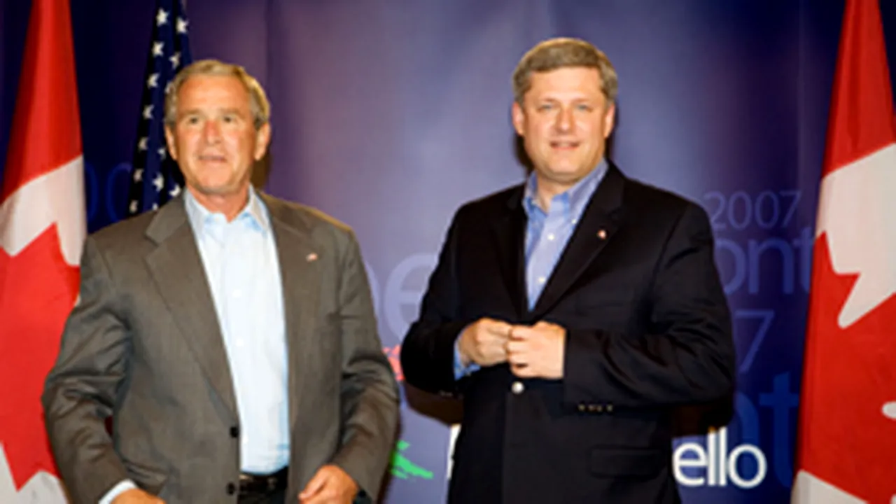 Bush şi Stephen Harper nu s-au pus de acord în privinţa suveranităţii Oceanului Arctic