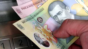 Commerzbank: Leul ar putea fi cotat la 4 unităţi/euro în viitorul apropiat