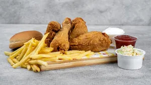 Colonelul Sanders, fondatorul KFC ajunsese să urască unul dintre cele mai populare produse din meniu. Ce spunea despre el