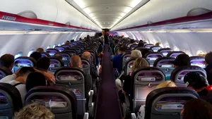 INTERZIS cu laptop-urile în avion. Măsura se aplică tuturor pasagerilor care zboară din EUROPA în Statele Unite- VIDEO