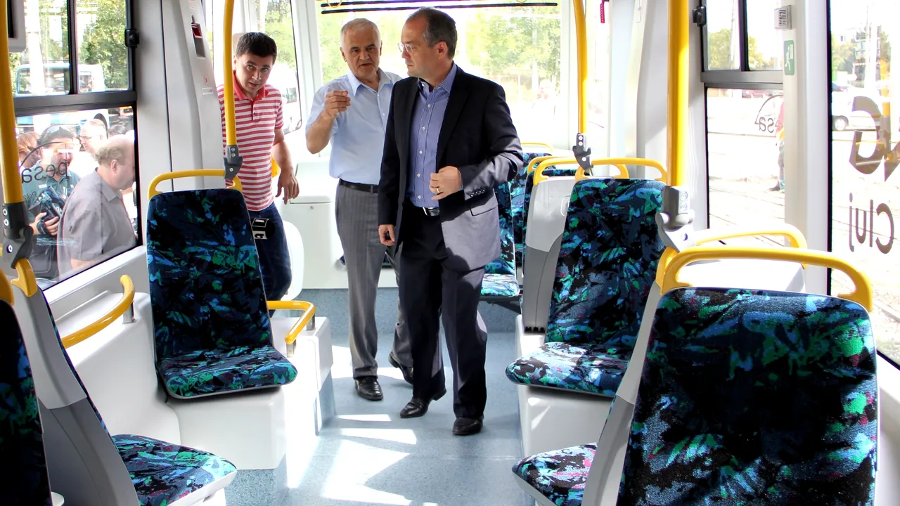 Emil Boc va merge pe jos la Primăria Cluj, vineri, pentru a marca Săptămâna Europeană a Mobilităţii