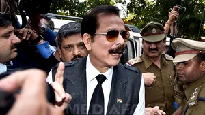 Un magnat indian aflat în închisoare vrea să vândă hotelul New York Plaza pentru bani de cauţiune