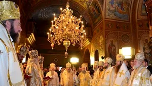 Noul episcop al Covasnei şi Harghitei, PS Andrei Făgărăşanul, a fost întronizat la Miercurea Ciuc - FOTO