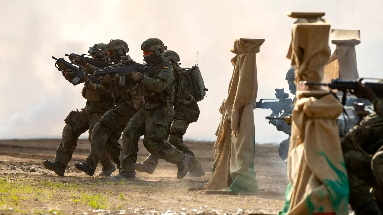 Cel puţin 13 răniţi, în urma unui atac terorist care a vizat militari germani, în Mali