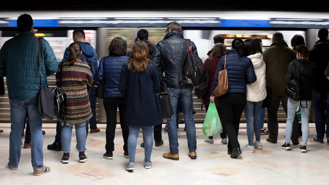 Şefii Metrorex cer anchetă în cazul mecanicilor care au intrat în medicale în număr foarte mare