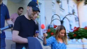 Sorin Alexandrescu s-a predat la Poliţie şi urmează să fie dus la penitenciar