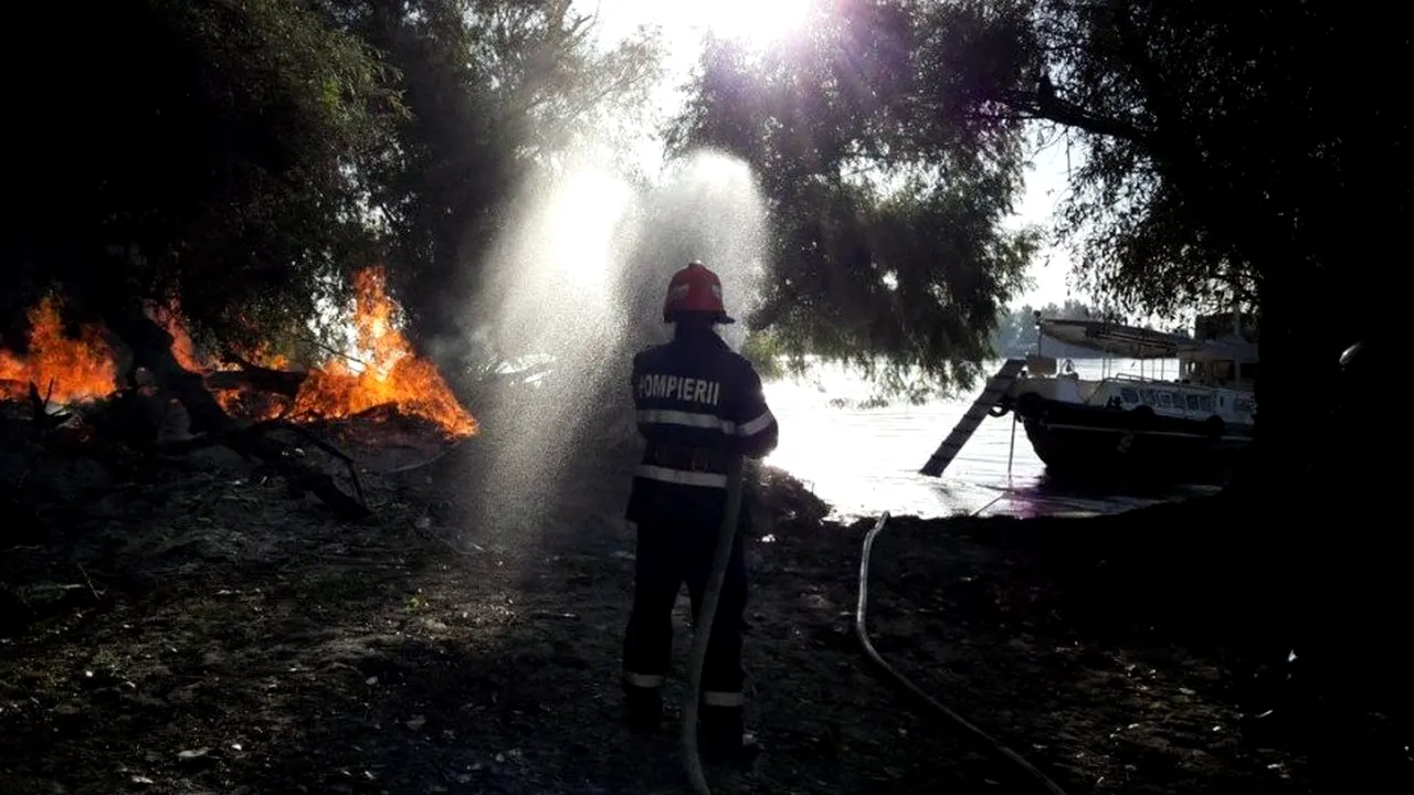 Incendiul din Delta Dunării: Misiunea de lichidare continuă, pentru a 8-a zi