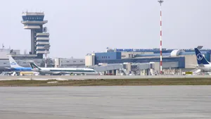 Hotel de cel puţin patru stele la Aeroportul Henri Coandă
