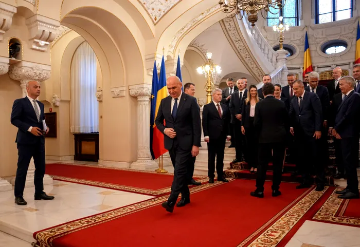 Live Text Miniștrii Guvernului prezintă pachetul de măsuri pentru reducerea deficitului / Alexandru Nazare: Ștampila de deficit excesiv înseamnă neseriozitate