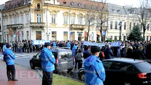 Marş de protest: angajaţii RAAN îi cer Guvernului bani pentru funcţionarea companiei
