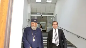 UPDATE Mitropolitul Ardealului, Laurenţiu Streza, audiat la DNA în dosarul cărţilor scrise după gratii/ Avocatul său: Becali nu a dat nimic pentru binecuvântarea scrierii cărţii - GALERIE FOTO