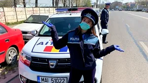 A renunţat la gimnastică şi a îmbrăcat uniforma de Poliţie. Campioana europeană a ieşit pe stradă să verifice dacă sunt respectate regulile autorităţilor