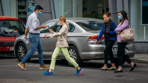 Primeşti amendă dacă nu ai mască? Explicaţia unui poliţist Europol