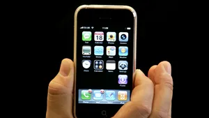 Orange a început să vândă iPhone în România (Galerie Foto)