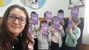 „Sora lui Ion Creangă” de la Pustiana. Învățătoarea care i-a dat „block” lui „Six-seven” și „Ador” lui Țup