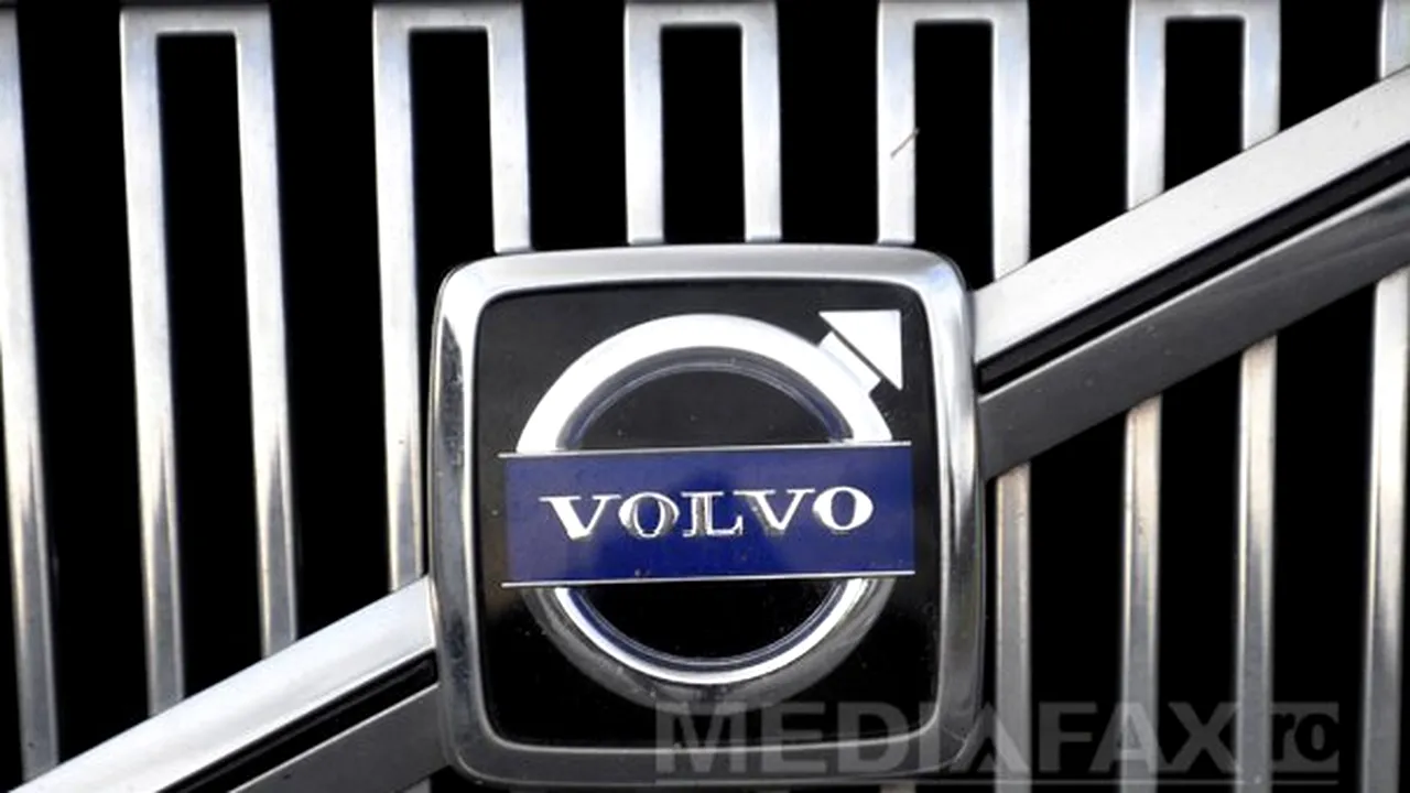  Volvo şi Tesla opresc producţia la fabrici din Europa din cauza atacurilor Houthi din Marea Roşie