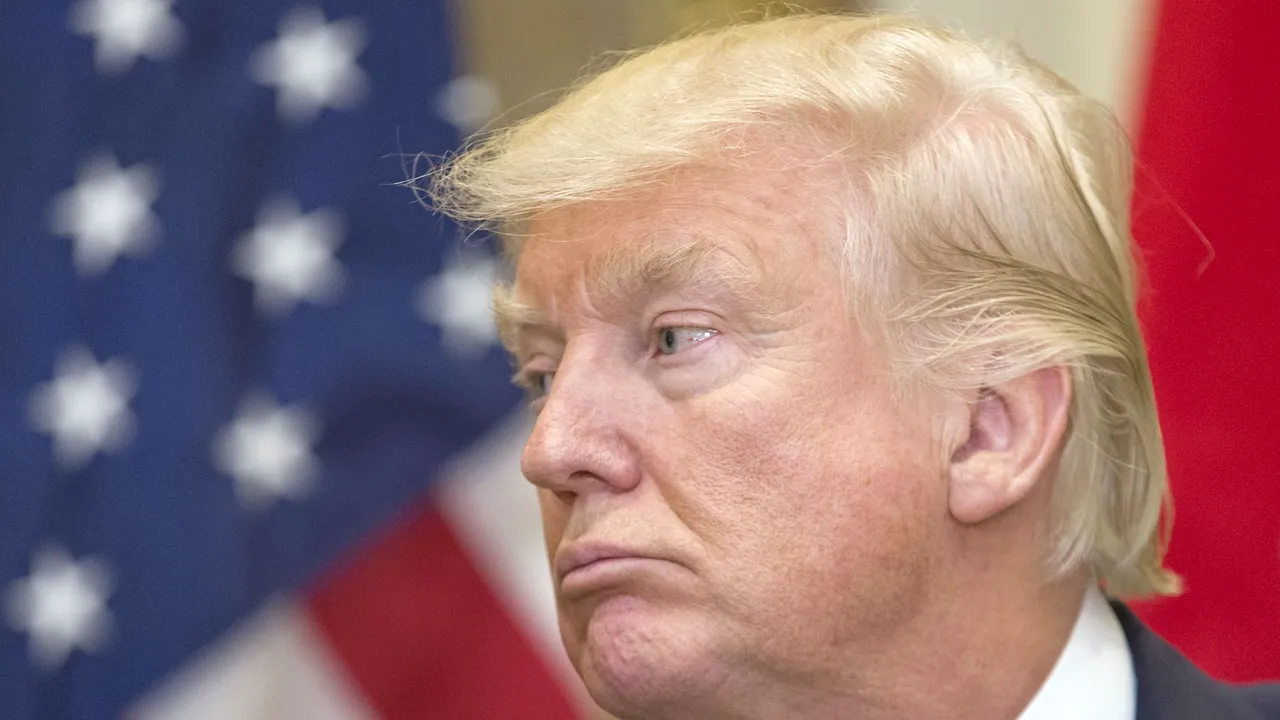 Donald Trump îl acuză pe James Comey de laşitate în privinţa divulgării de informaţii confidenţiale